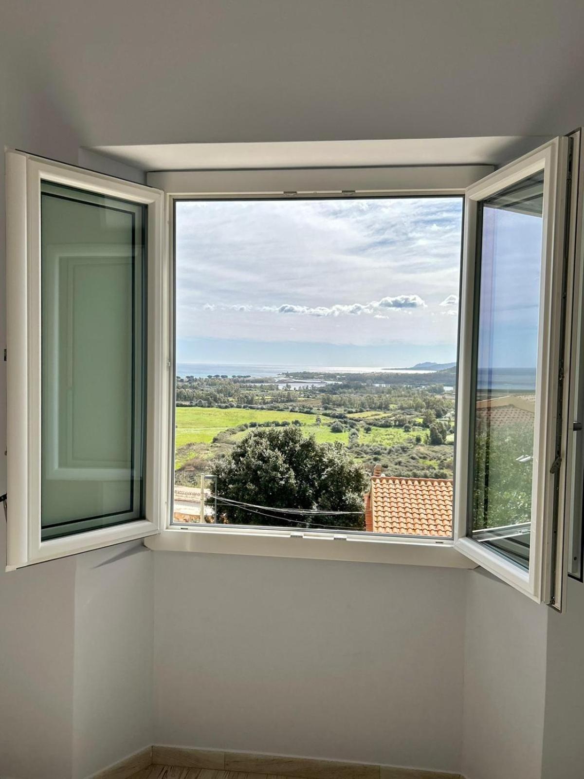 Ferienwohnung Domo Deledda Posada  Zimmer foto
